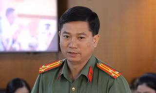 Vì sao người dân tạm trú tại TP.HCM chưa thể đăng ký xe?
