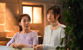 Tưởng phim ngôn tình cảm động, "Nụ Hôn Bạc Tỷ" lại là phim gia đình cảm lạnh?