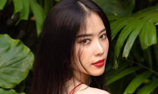 Vì sao 'người tình tin đồn của Trường Giang' bỏ thi hoa hậu và chị gái sinh đôi thế chỗ?