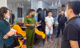 Cơ quan điều tra khám xét nơi ở của đối tượng Đỗ Ngọc Hà.