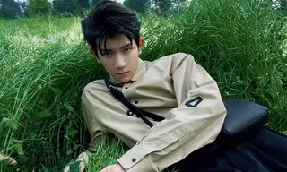 Trong thế giới fangirl: Trưởng thành chưa bao giờ là điều dễ dàng, phải không Vương Nguyên