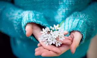 Cuộc thi viết Trà sữa cho tâm hồn: Hạnh phúc là được nắm lấy bàn tay mùa Xuân