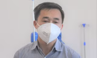 Thứ trưởng Bộ Y tế nói về tình hình dịch bệnh và việc tiêm vắc xin ở Bình Dương