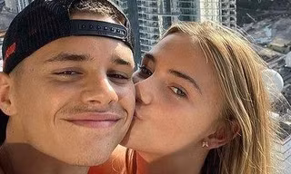 Romeo Beckham có người yêu mới
