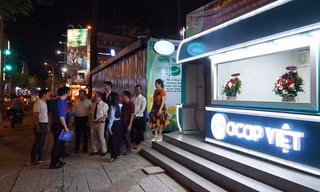 'Thay áo' và xây mới 172 nhà vệ sinh công cộng tại TPHCM