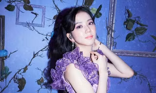 Lịch trình làm việc của Jisoo có gì bất thường mà đến anti-fan cũng phải thán phục?