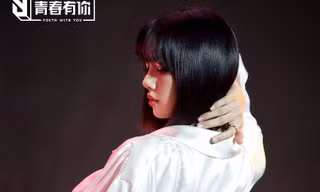 “Thanh Xuân Có Bạn 3” vừa tung ảnh giới thiệu, nhờ đâu Lisa leo thẳng lên hot search Weibo?