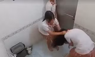 Vụ học sinh đánh bạn trong nhà vệ sinh: Phòng GD&ĐT quận Tân Bình lên tiếng