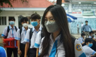 Tỷ lệ đồng thuận thấp, 2 địa phương ở TPHCM chưa cho học sinh đến trường 