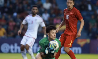 CĐV tấm tắc khen Tiến Dũng chơi tốt hơn SEA Games
