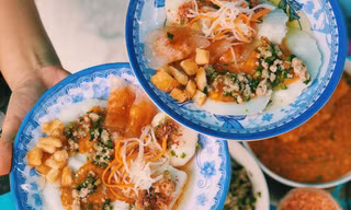 Món ngon Sài Gòn: Bánh bèo ngon xỉu và bánh mì “ngủ gật” thấy là thương