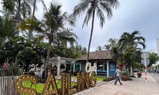 Khánh Hoà sẽ di dời hai nhà hàng chắn biển Nha Trang