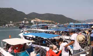 Đông đảo du khách chọn tour biển đảo Nha Trang để tham quan