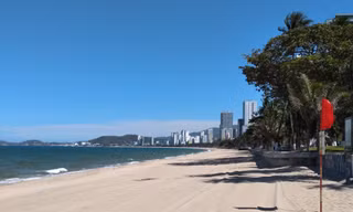 Từ ngày mai, người dân và du khách được tắm biển Nha Trang