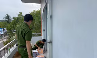 Công an Khánh Hòa khám xét trung tâm đăng kiểm ở Nha Trang