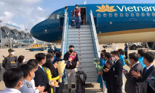 Những vị khách đầu tiên xông đất du lịch Nha Trang - Khánh Hoà. Ảnh C.H