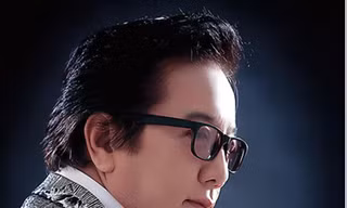 Elvis Phương khá dè dặt kể về đời tư trong hồi ký Dòng đời 