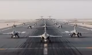 Qatar khoe sức mạnh không quân bằng cuộc diễn tập ‘voi đi bộ’ 