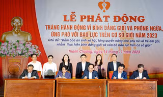 Nghệ An ký cam kết hưởng ứng Tháng hành động vì bình đẳng giới