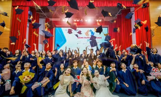 Lễ trao học bổng Nâng bước Thủ khoa 2024: Lan tỏa tinh thần vượt khó chinh phục tri thức