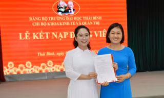 22 sinh viên ưu tú trường ĐH Thái Bình được kết nạp Đảng