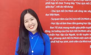 'Bí kíp' đạt điểm cao cả ba môn khối D01 của cô thủ khoa ngành Sư phạm