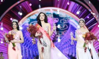 Top 3 Hoa hậu Việt Nam 2024 giao lưu với độc giả tại Huế sáng 28/6