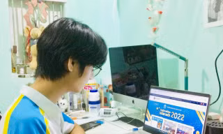 Thủ khoa điển trai ngành Ngôn ngữ Anh: Thu nhập 20 triệu đồng khi chưa nhận bằng