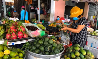 Các mặt hàng nông sản đang tấp nập đổ về TPHCM