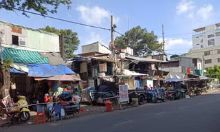 Khu vực phong tỏa do liên quan COVID-19 (ảnh: HCDC)