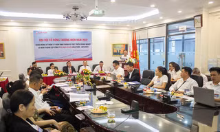 Tại Đại hội cổ đông, ông Phạm Lương Hòa tiếp tục được tín nhiệm giữ chức Chủ tịch Hội đồng quản trị Công ty Cổ phần Dây và Cáp điện Thượng Đình (CADI-SUN)