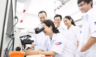 Nhiều trường đại học cho sinh viên trở lại giảng đường vào ngày 4/5