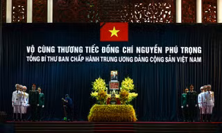 Bạn đọc Tiền Phong chia sẻ nghìn lời xúc động trên sổ tang điện tử viếng Tổng Bí thư Nguyễn Phú Trọng