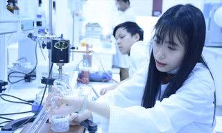 Trong 10 năm tới, Việt Nam cần đào tạo 7.300 giảng viên đạt trình độ tiến sĩ. Ảnh: Diệp An