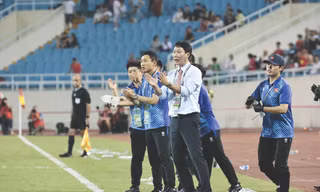 HLV Kim Sang-sik đang hướng đến bộ khung mới cho đội tuyển Việt Nam ở ASIAN Cup 2024. Ảnh: Như Ý