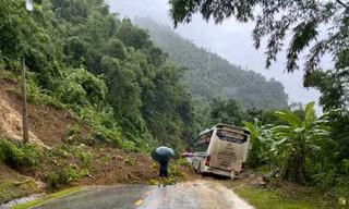 Nước lũ dâng cao, Thanh Hóa sơ tán khẩn cấp người dân 
