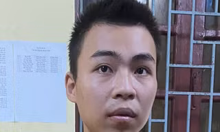 Bị tát vì hỗn láo, nghịch tử mang dao truy sát bố đẻ