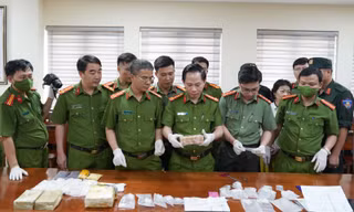 Bắt 3 đối tượng đầu não, thu hơn 5kg ma tuý và súng quân dụng