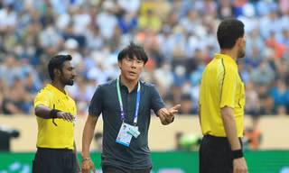 HLV tuyển U23 Indonesia ví đối thủ Malaysia là 'ma'