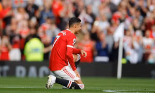 Tân HLV của MU được khuyên 'tống cổ Ronaldo'