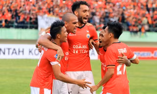 Bóng đá Indonesia nhận lệnh trừng phạt từ FIFA