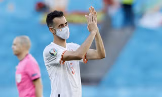 Thất bại ở World Cup, Busquets tuyên bố giã từ ĐT Tây Ban Nha