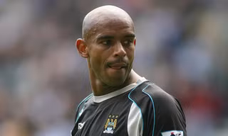 Cựu sao Man City bị trừng phạt nặng nề vì ‘phát ngôn ngu ngốc’ về Nữ hoàng Anh