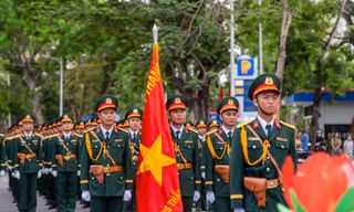 Hải Phòng hợp luyện duyệt đội ngũ và diễu hành kỷ niệm 70 năm Giải phóng thành phố