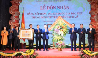 Đền Bạch Mã đón bằng Di tích Quốc gia đặc biệt 'Thăng Long tứ trấn'