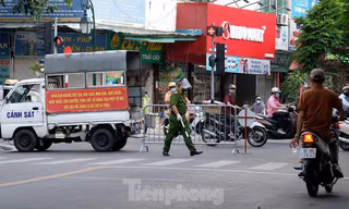 Hà Nội: Thêm 17 ca dương tính SARS-CoV-2 ở Bệnh viện Việt Đức