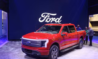 Ford báo lỗ hơn 1 tỷ USD vì xe điện