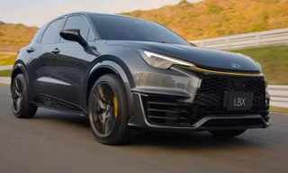 Mẫu SUV Lexus đặc biệt phải quay số để mua