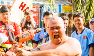 Xem bậc thầy kung-fu Việt Nam xác lập kỷ lục thế giới