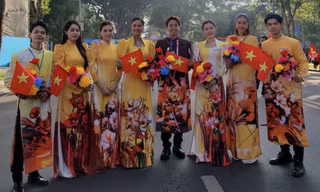 Dàn Hoa hậu có mặt từ 3 giờ sáng, tham gia tổng duyệt diễu binh, diễu hành